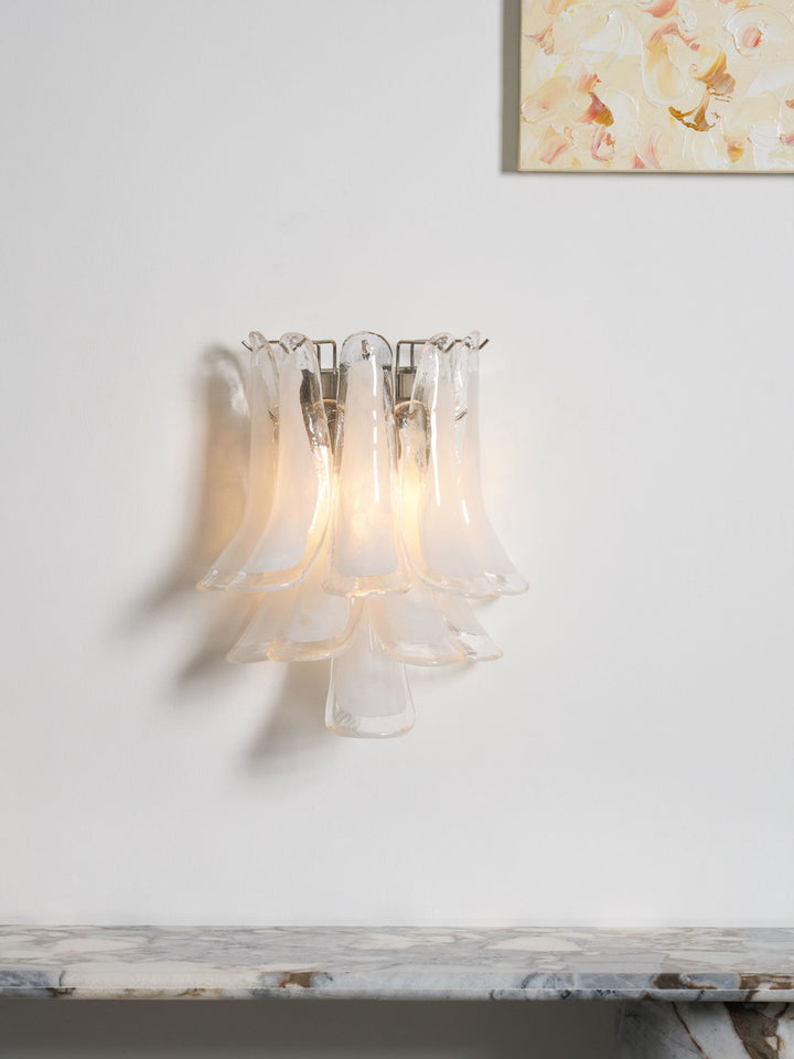 Szklana lampa ścienna Petalo