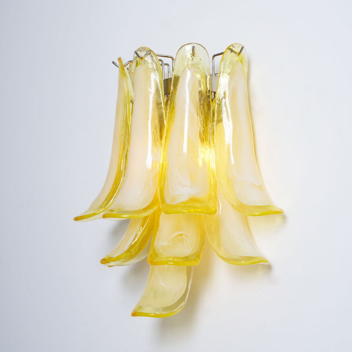 Szklana lampa ścienna Petalo