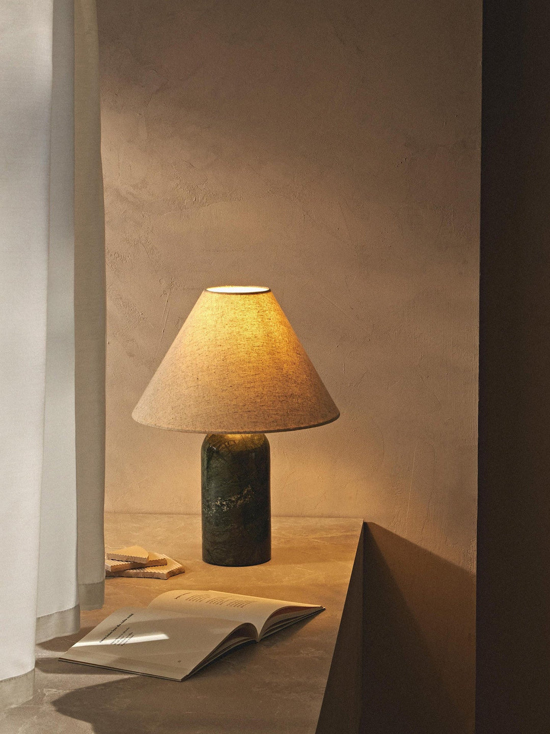 Lampa Stołowa Petra z Marmuru