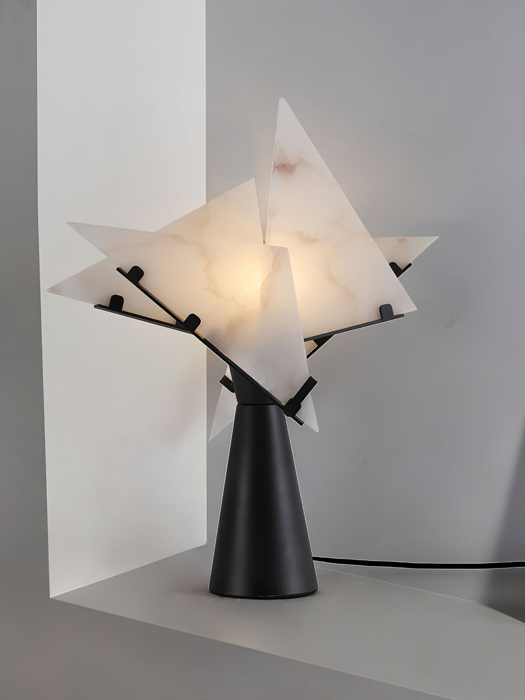 Lampa stołowa Alabaster Petal