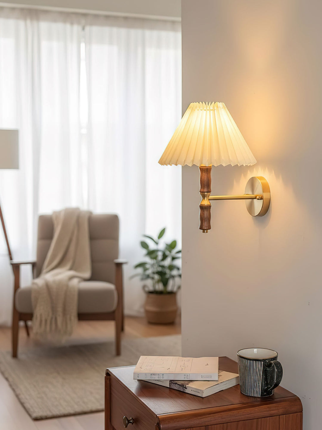 Lampa Ścienna z Fałdowanego Orzecha