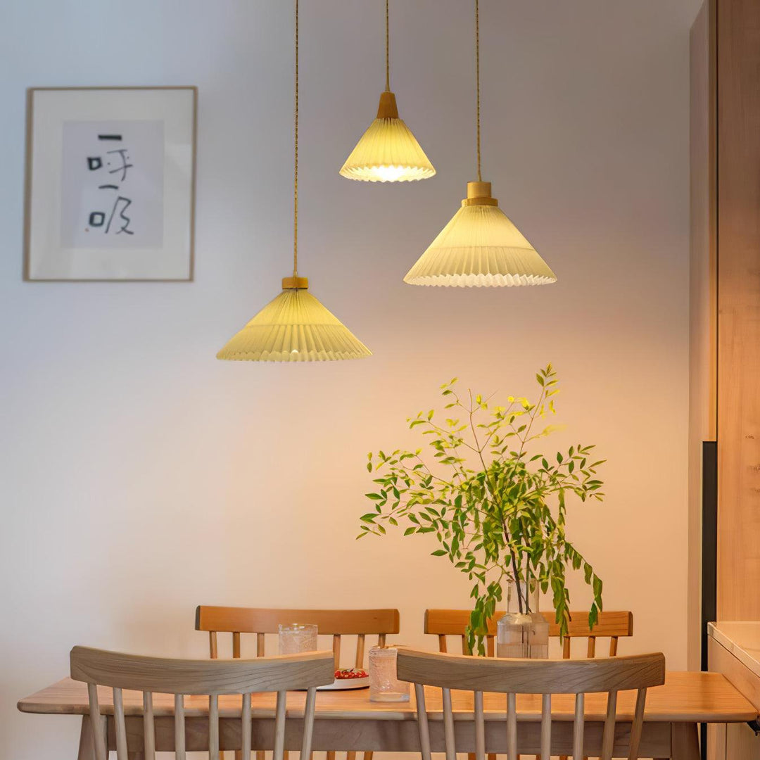 Zasłonowy Drewniany Żyrandol