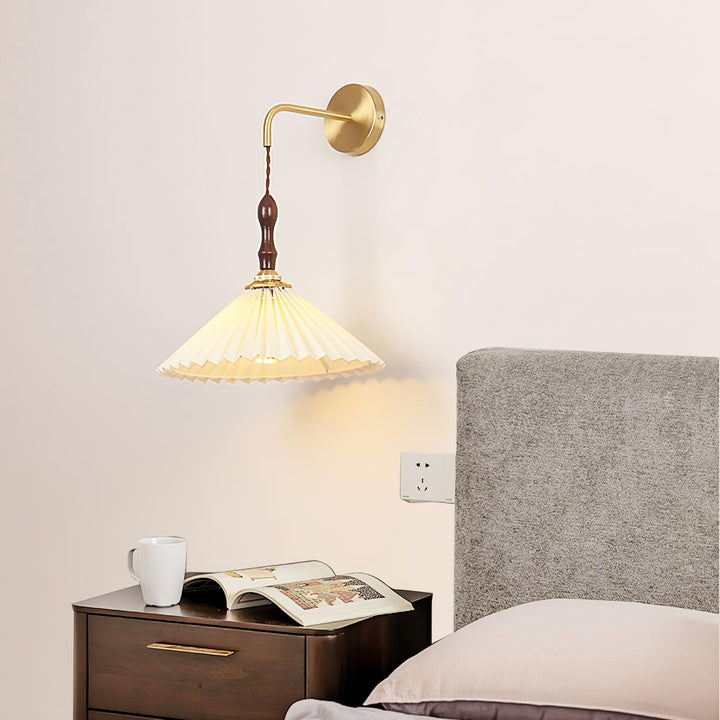 Lampa Ścienna z Faldami z Drewna