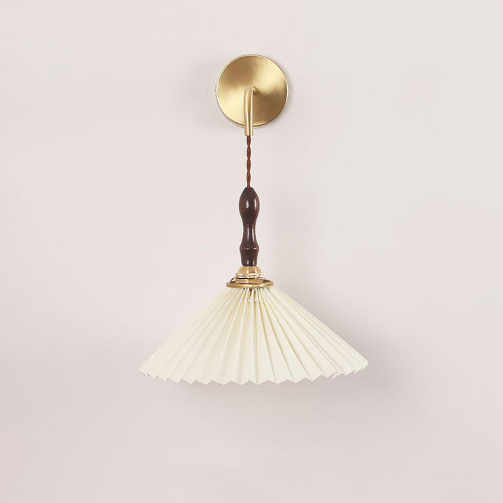 Lampa Ścienna z Faldami z Drewna