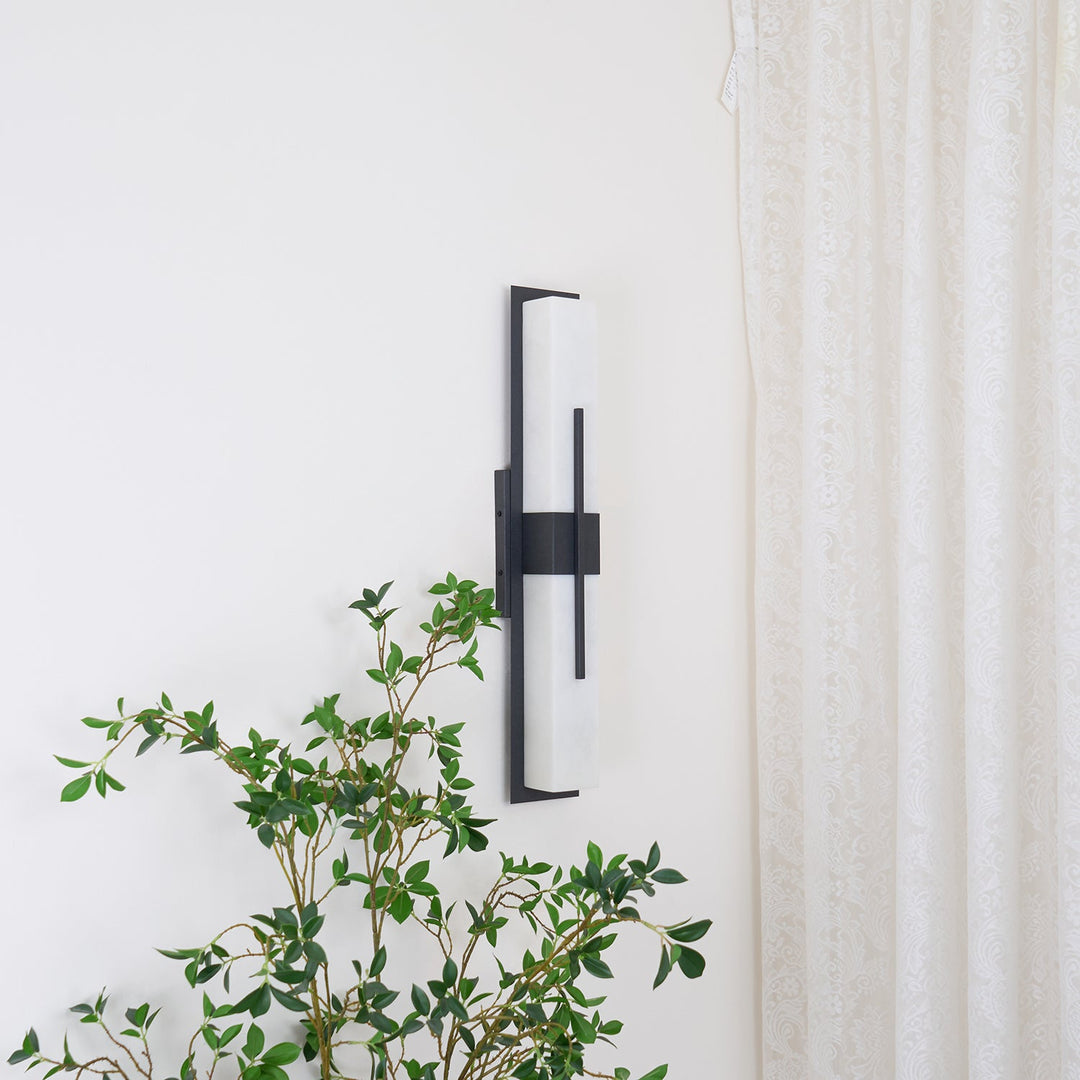 Lampa ścienna Possini Outdoor Alabaster