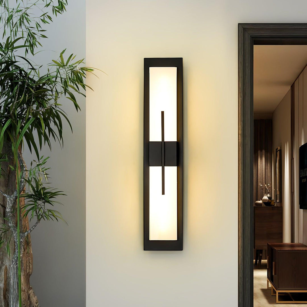 Lampa ścienna Possini Outdoor Alabaster