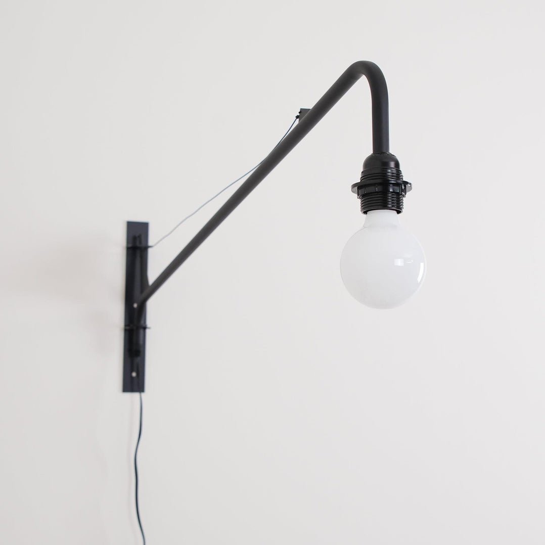 Lampa ścienna Prouve Petite Potence