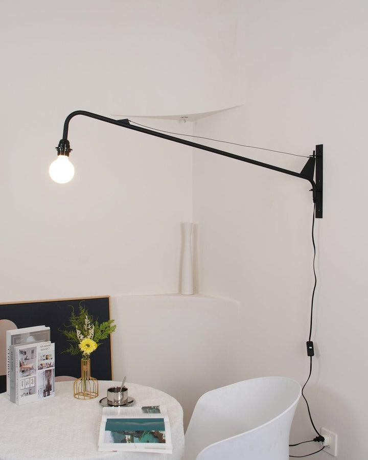 Lampa ścienna Prouve Petite Potence