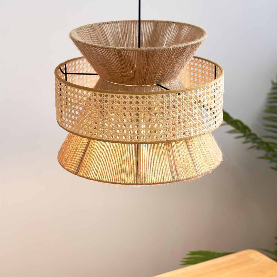 Lampa wisząca z rattanu i bambusa