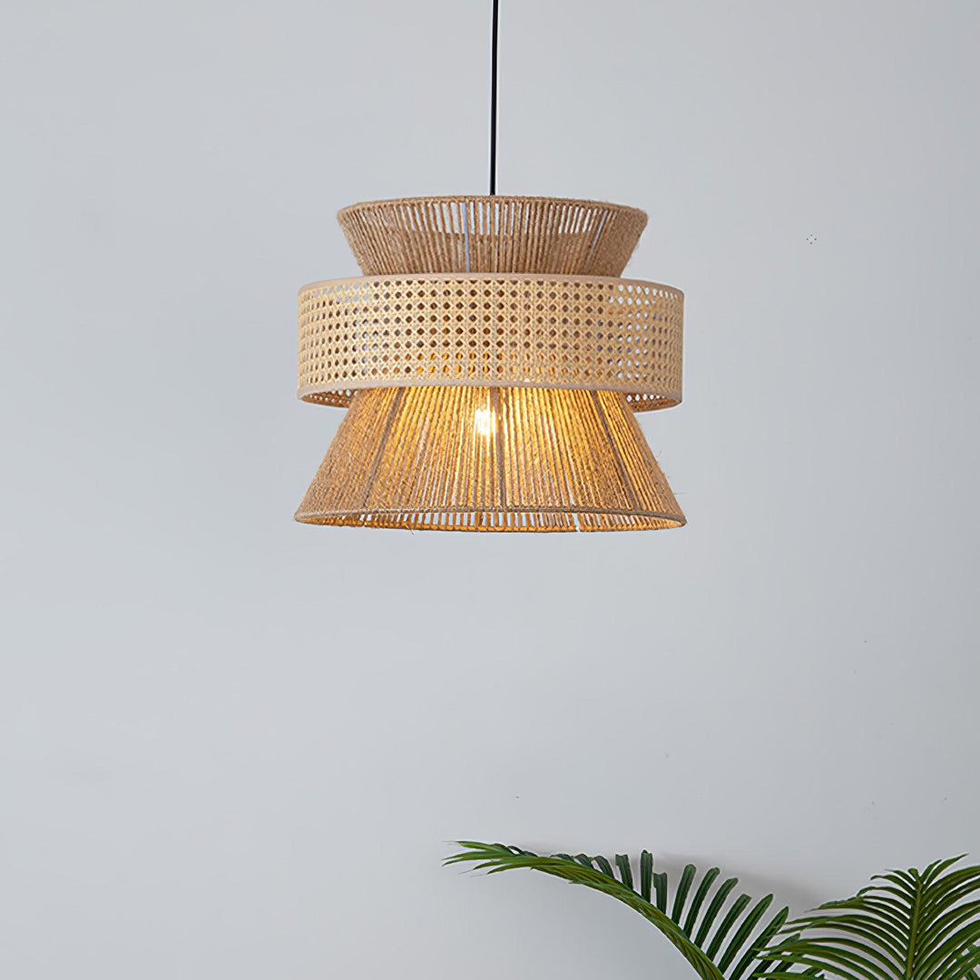 Lampa wisząca z rattanu i bambusa