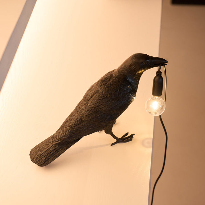 Lampa stołowa z żywicy Kruka