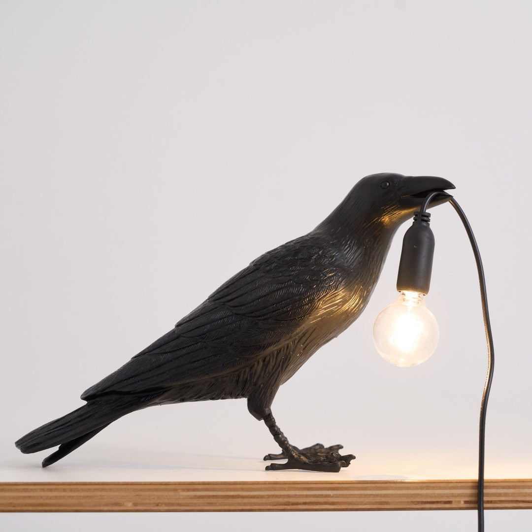 Lampa stołowa z żywicy Kruka