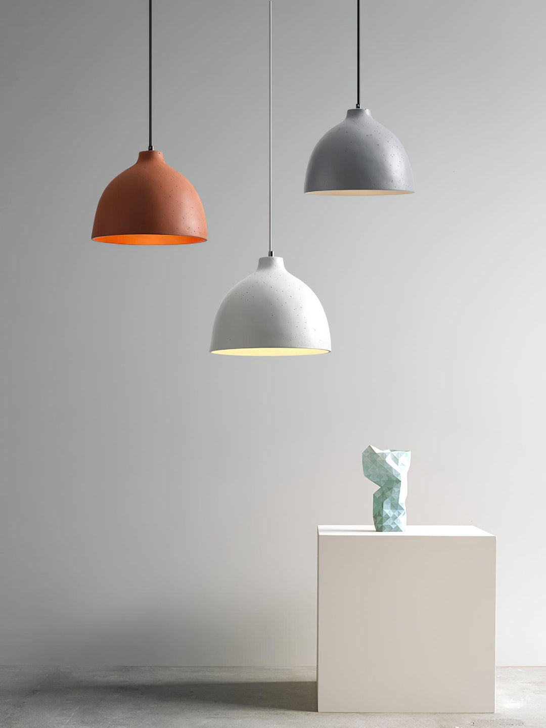 Lampa wisząca z żywicy w kształcie miski