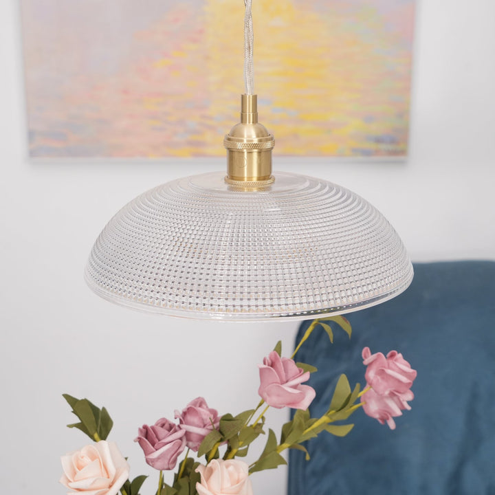 Lampa wisząca z żebrowanym kloszem