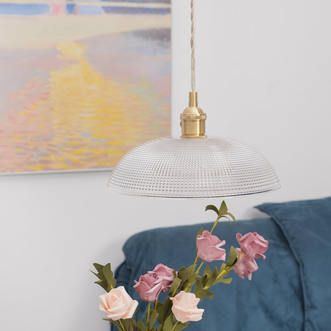 Lampa wisząca z żebrowanym kloszem
