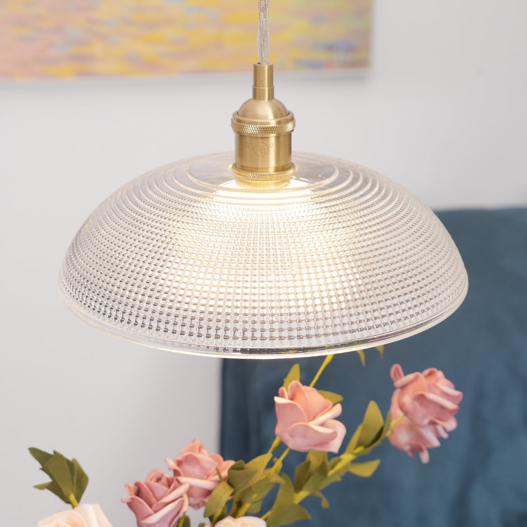 Lampa wisząca z żebrowanym kloszem