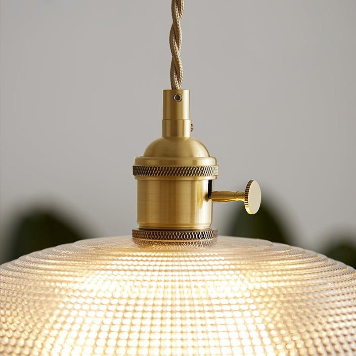 Lampa wisząca z żebrowanym spiralnym kloszem