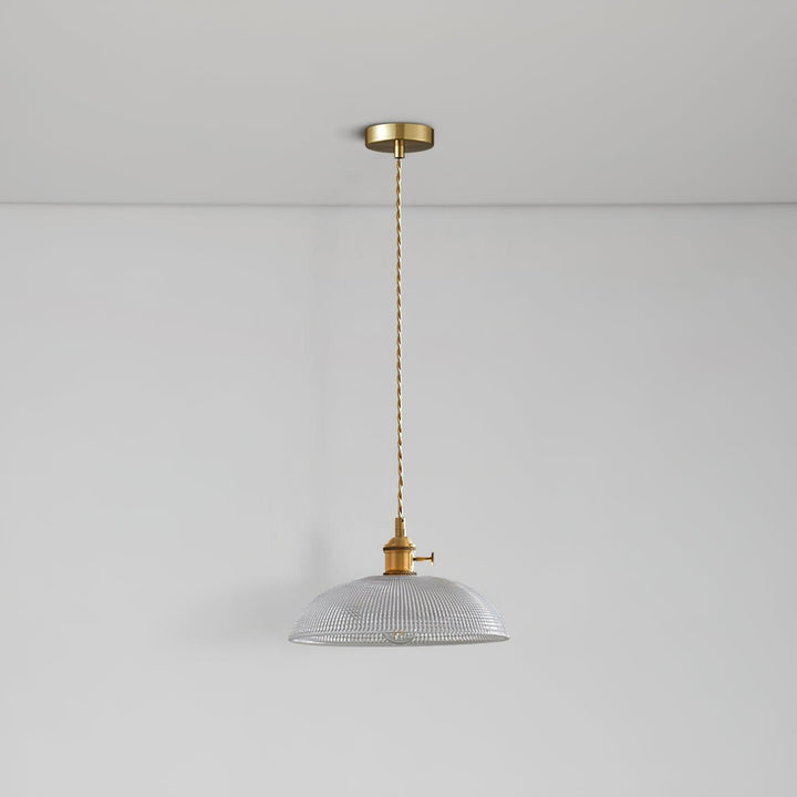 Lampa wisząca z żebrowanym kloszem