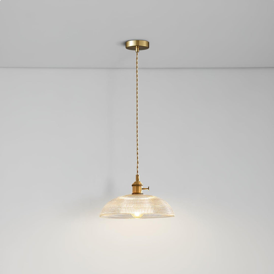 Lampa wisząca z żebrowanym kloszem