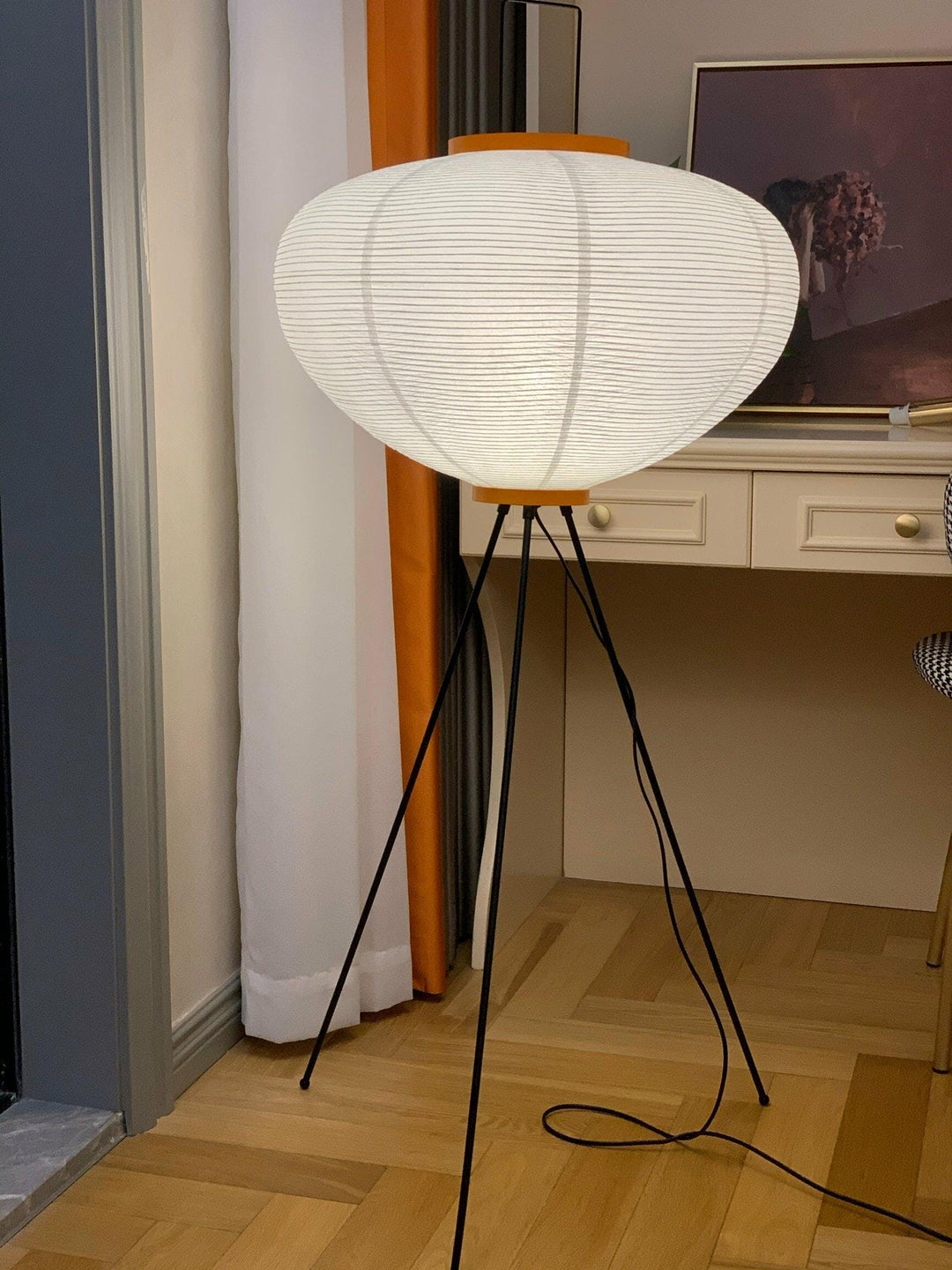Lampa podłogowa z papieru ryżowego