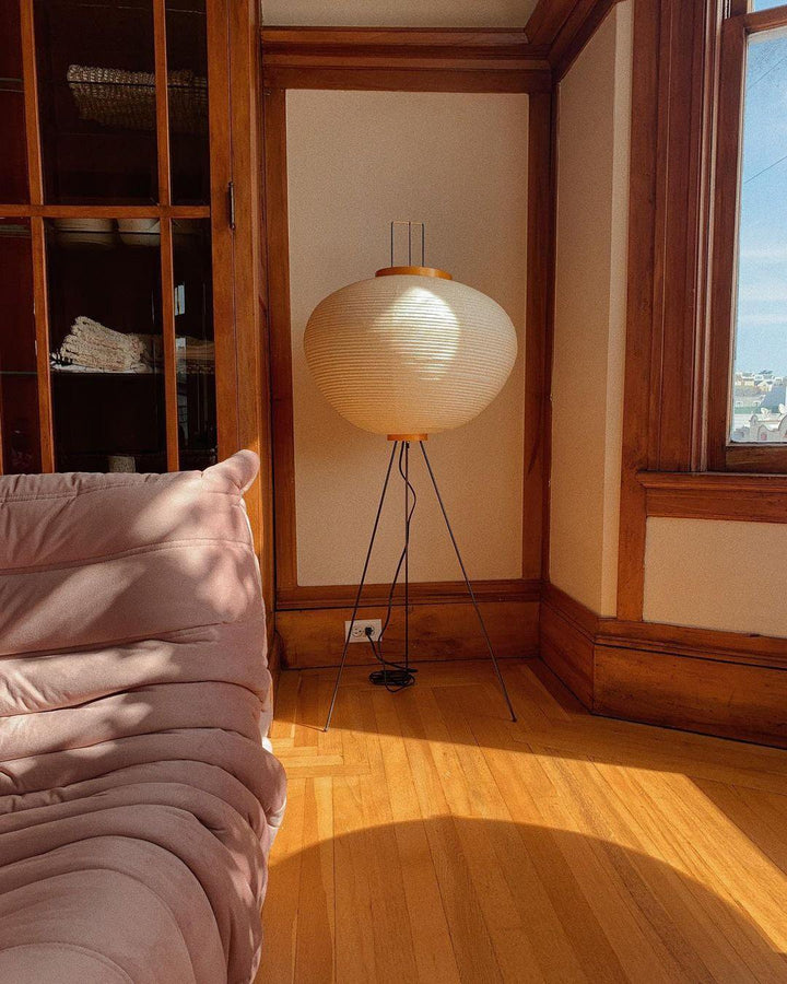Lampa podłogowa z papieru ryżowego