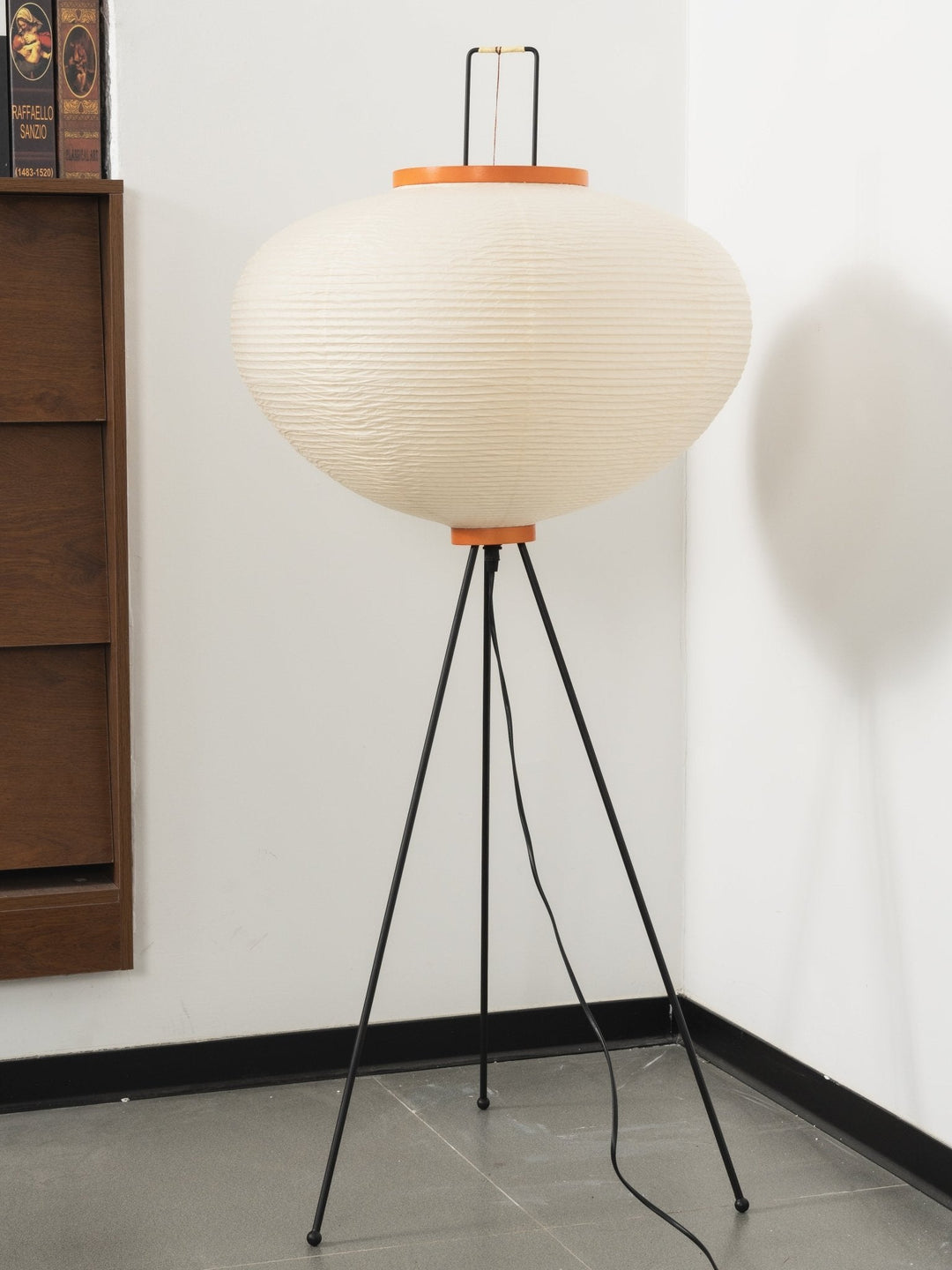 Lampa podłogowa z papieru ryżowego