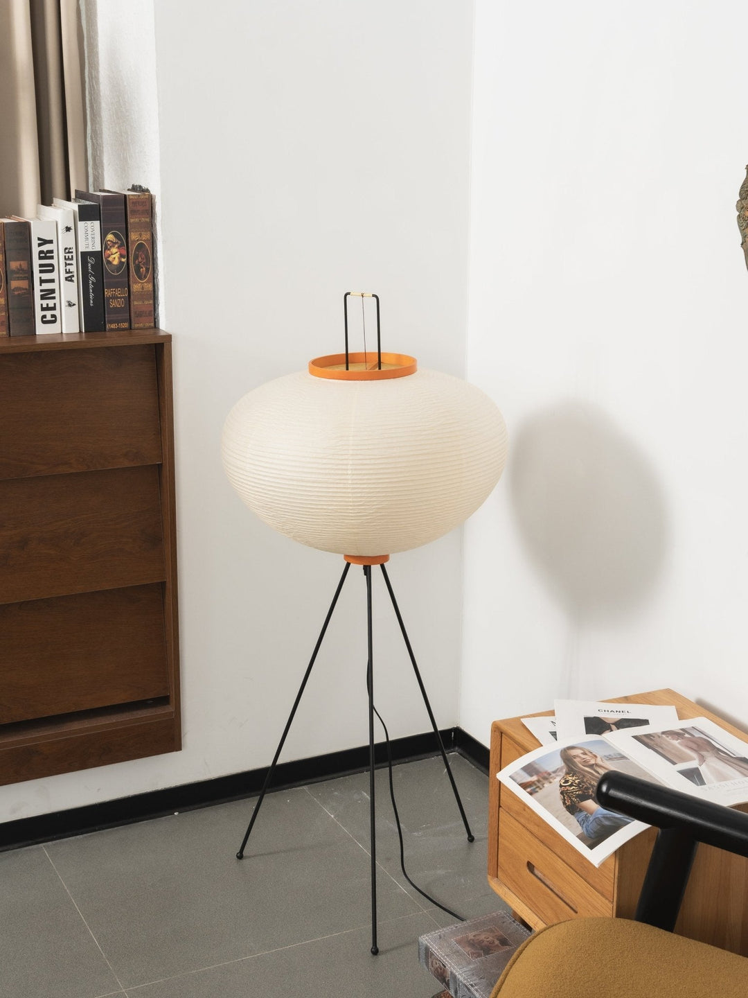 Lampa podłogowa z papieru ryżowego