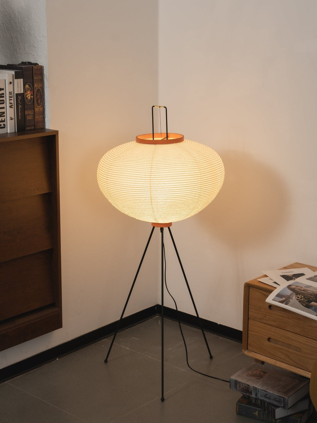 Lampa podłogowa z papieru ryżowego