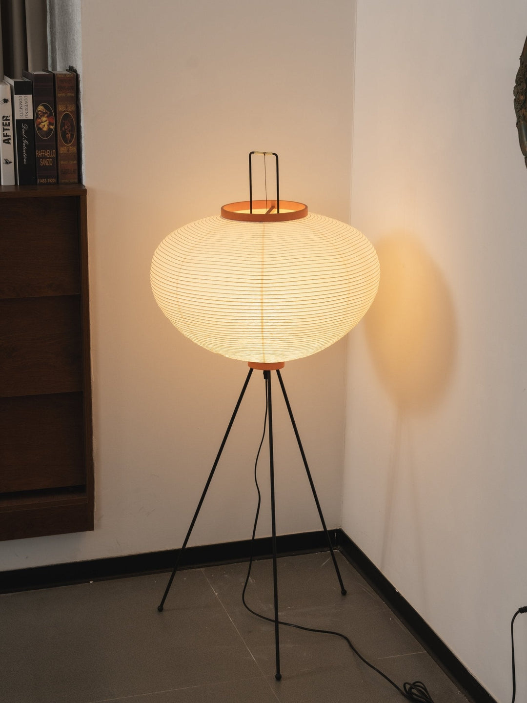 Lampa podłogowa z papieru ryżowego