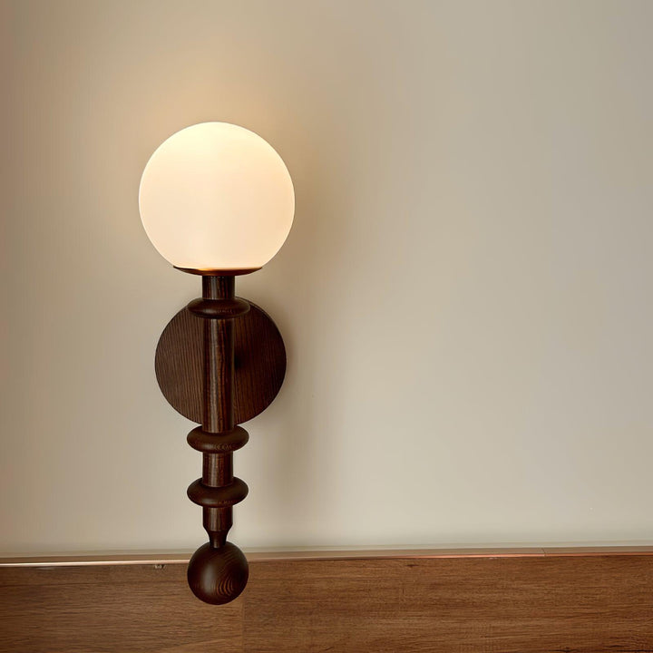 Lampa Ścienna w Kształcie Kolumny Rzymskiej