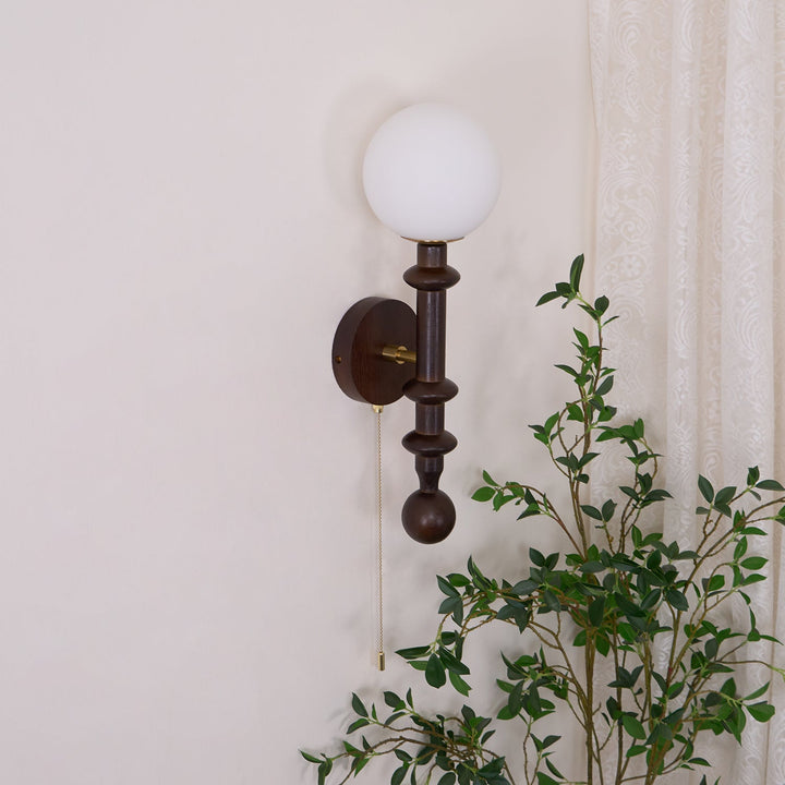 Lampa Ścienna w Kształcie Kolumny Rzymskiej