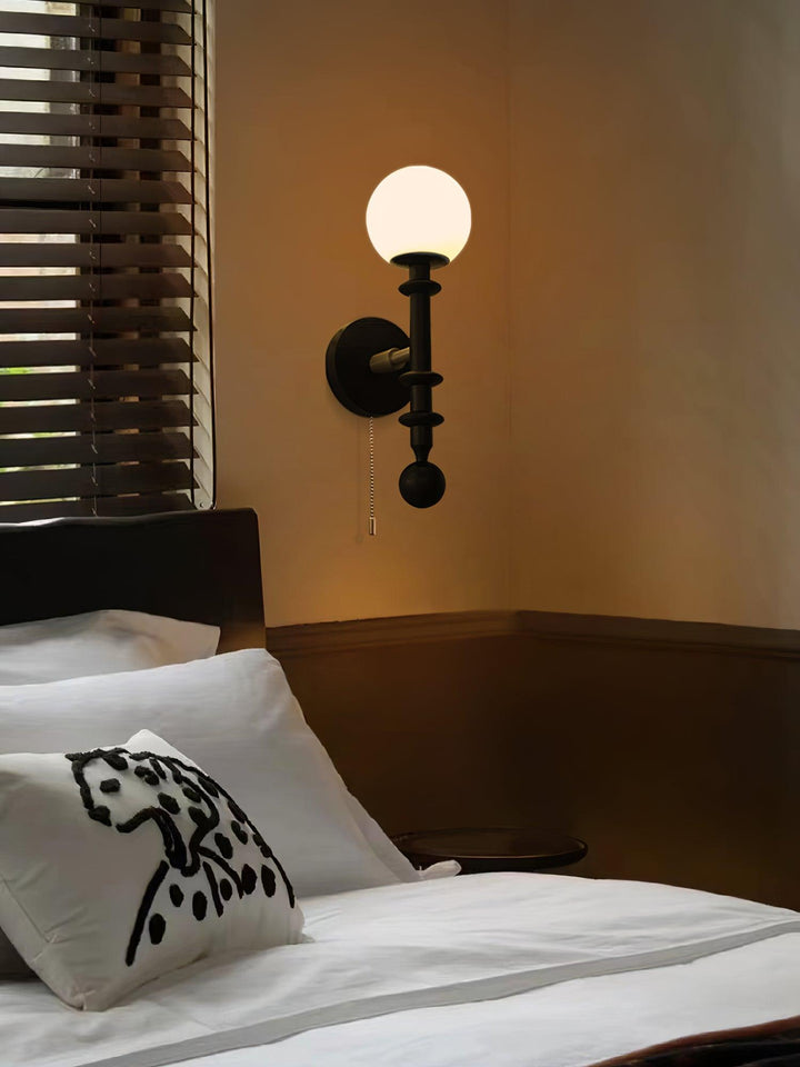 Lampa Ścienna w Kształcie Kolumny Rzymskiej