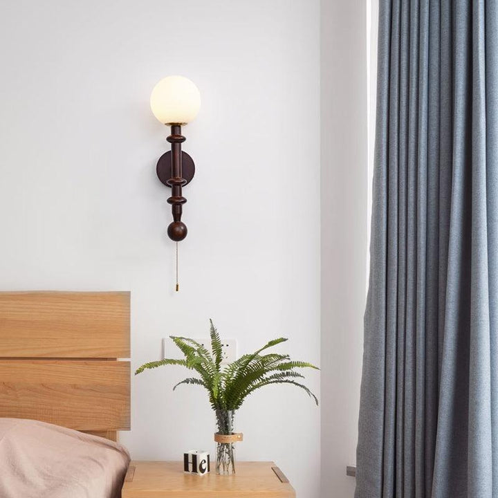 Lampa Ścienna w Kształcie Kolumny Rzymskiej