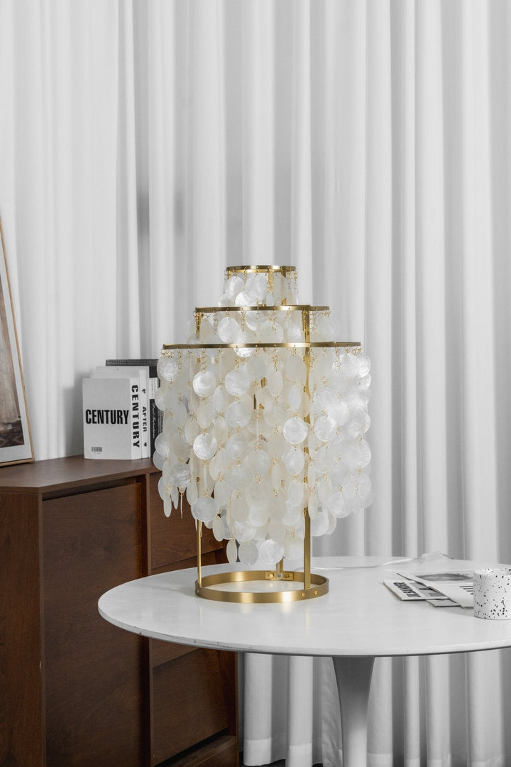 Lampa stołowa z muszli