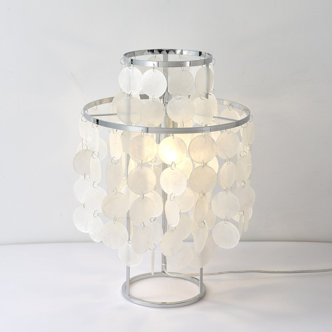 Lampa stołowa z muszli