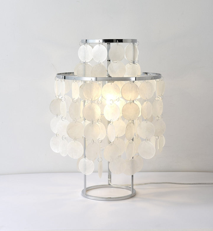 Lampa stołowa z muszli