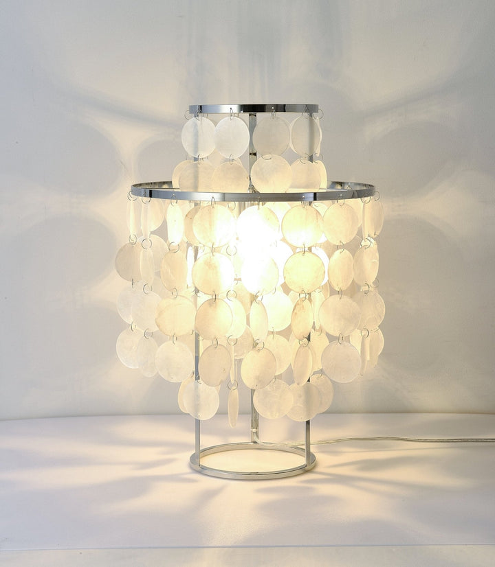 Lampa stołowa z muszli