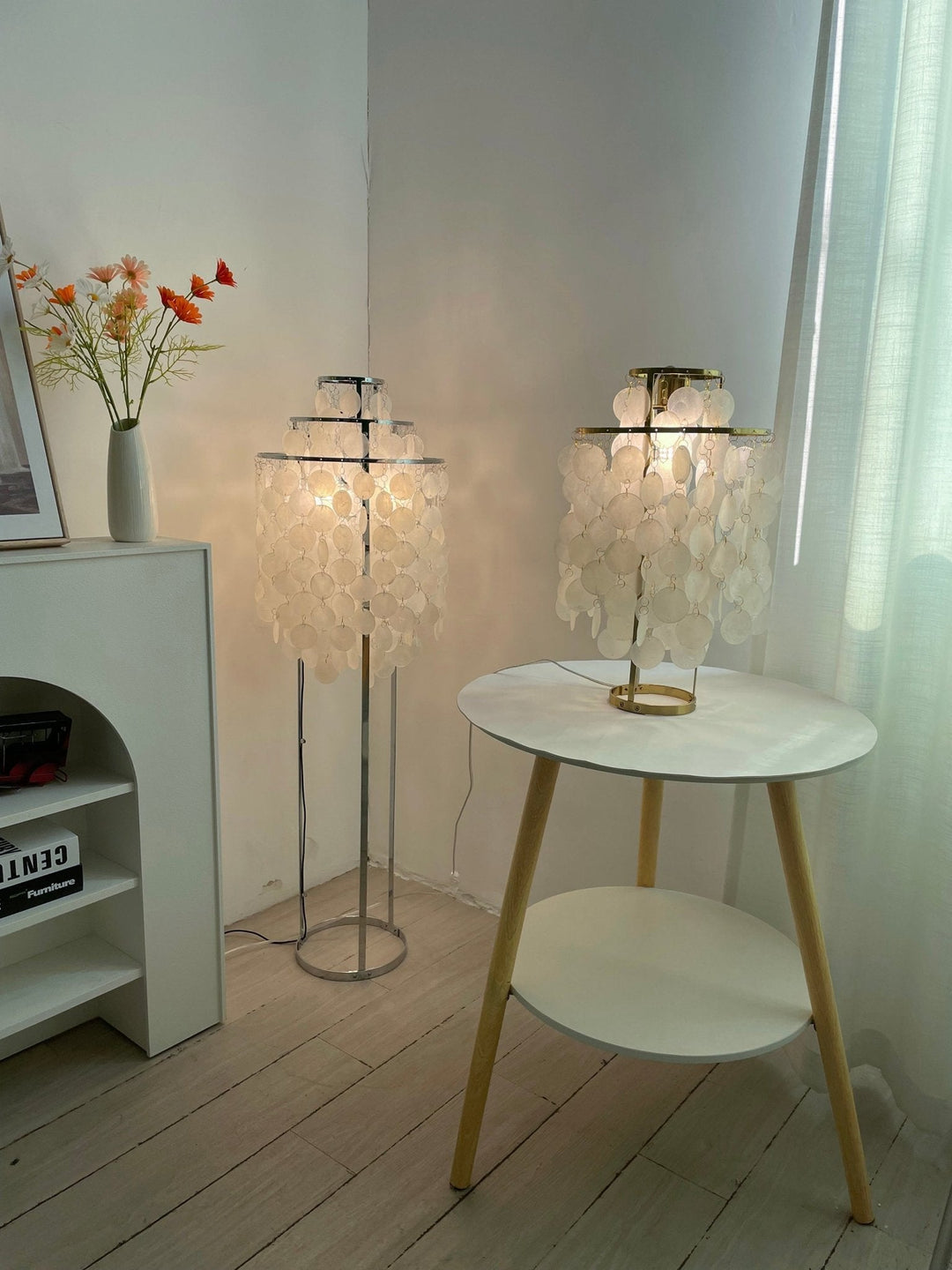 Lampa stołowa z muszli