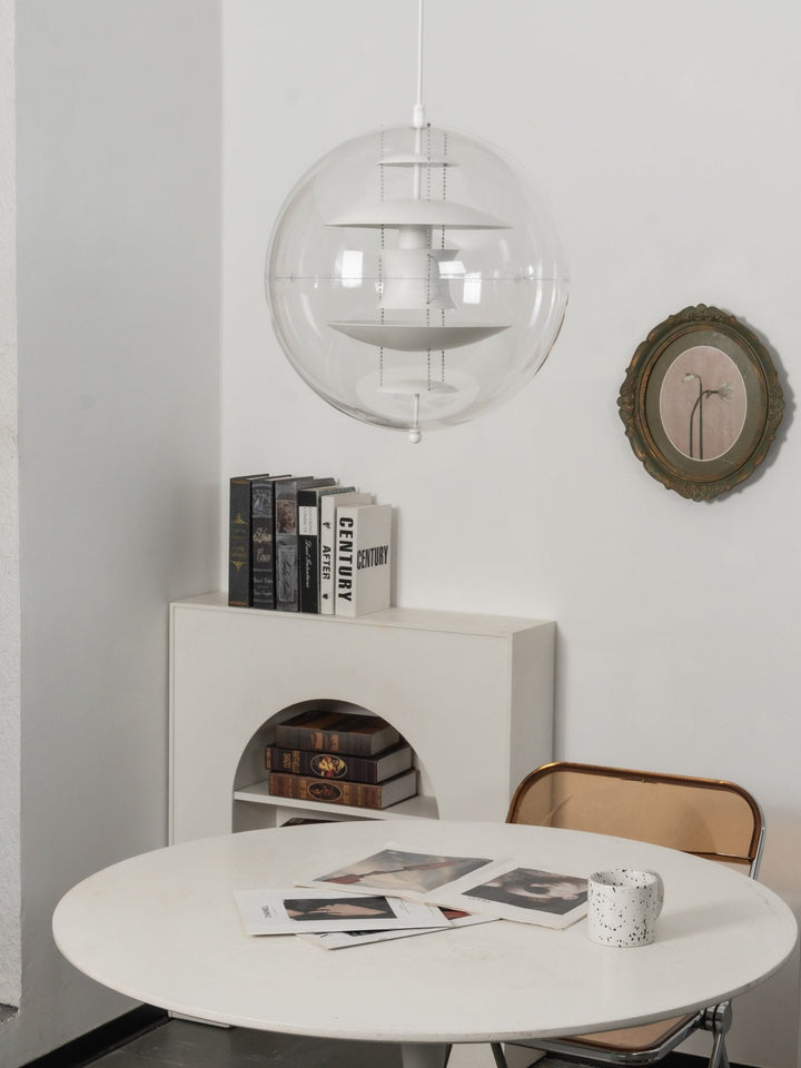 Lampa wisząca w kształcie okrągłej kuli