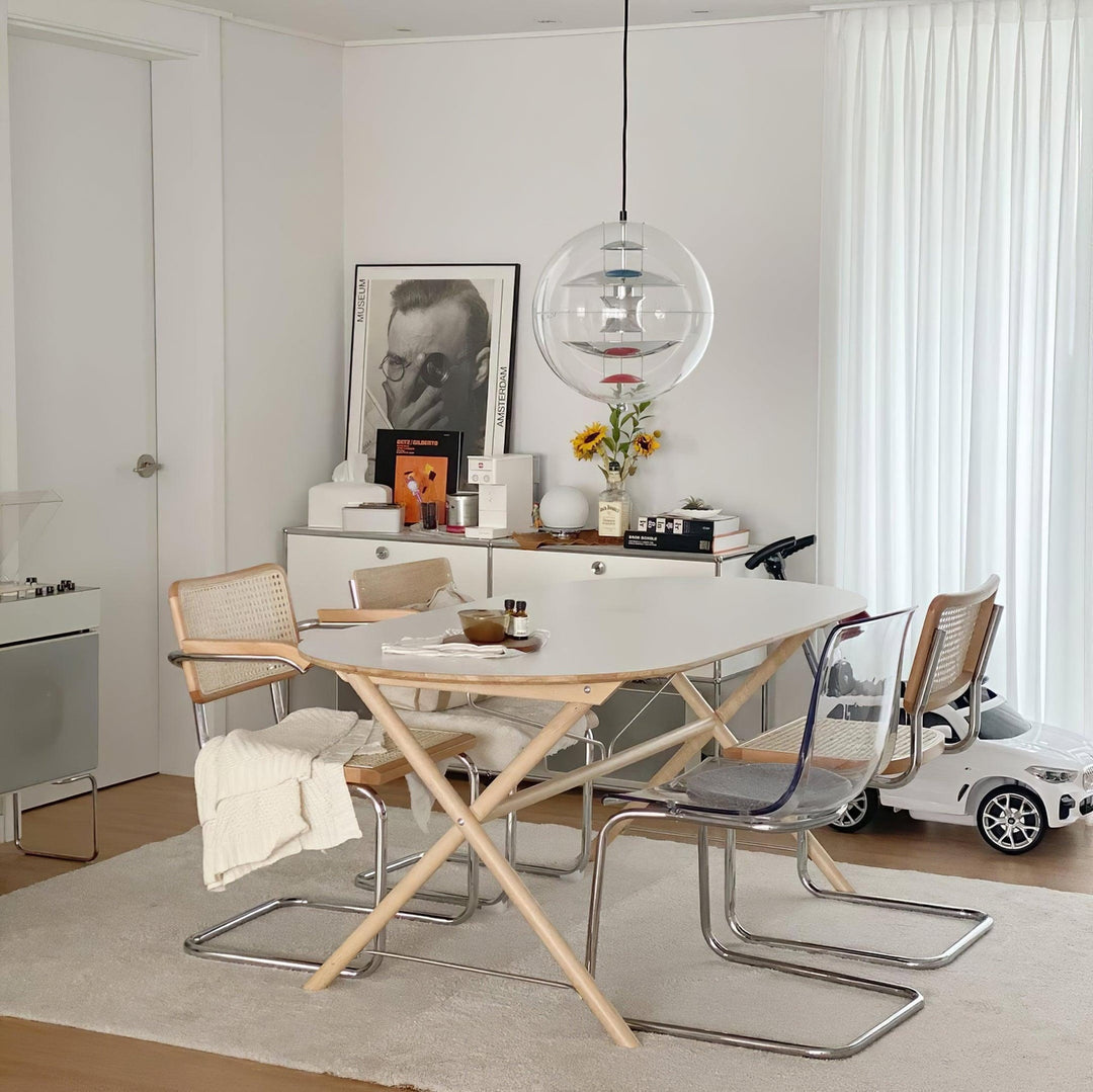 Lampa wisząca w kształcie okrągłej kuli