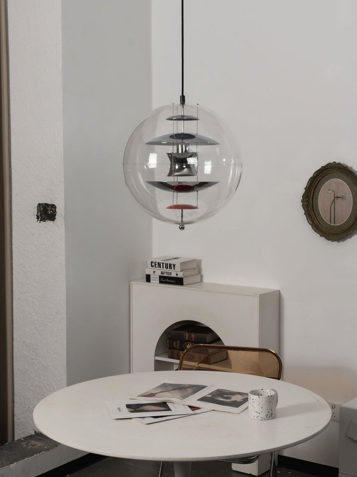 Lampa wisząca w kształcie okrągłej kuli