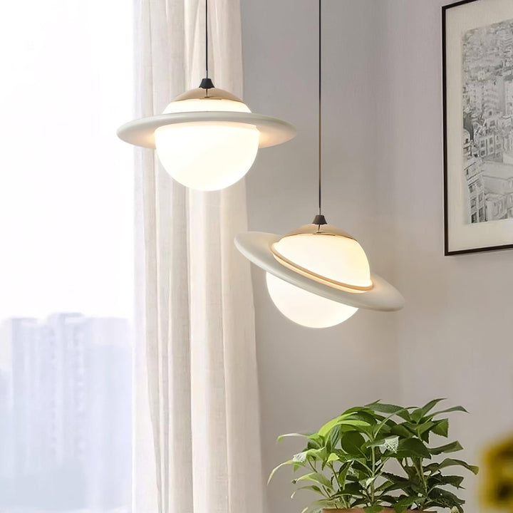 Lampa wisząca Saturn