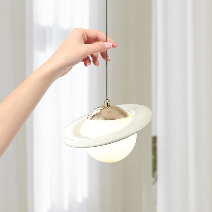Lampa wisząca Saturn