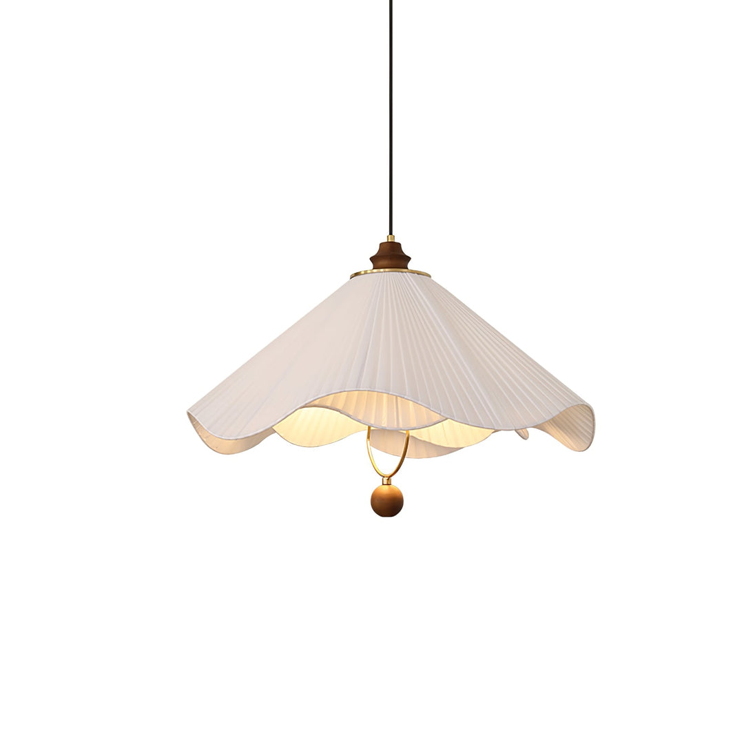 Lampa wisząca z falistym brzegiem