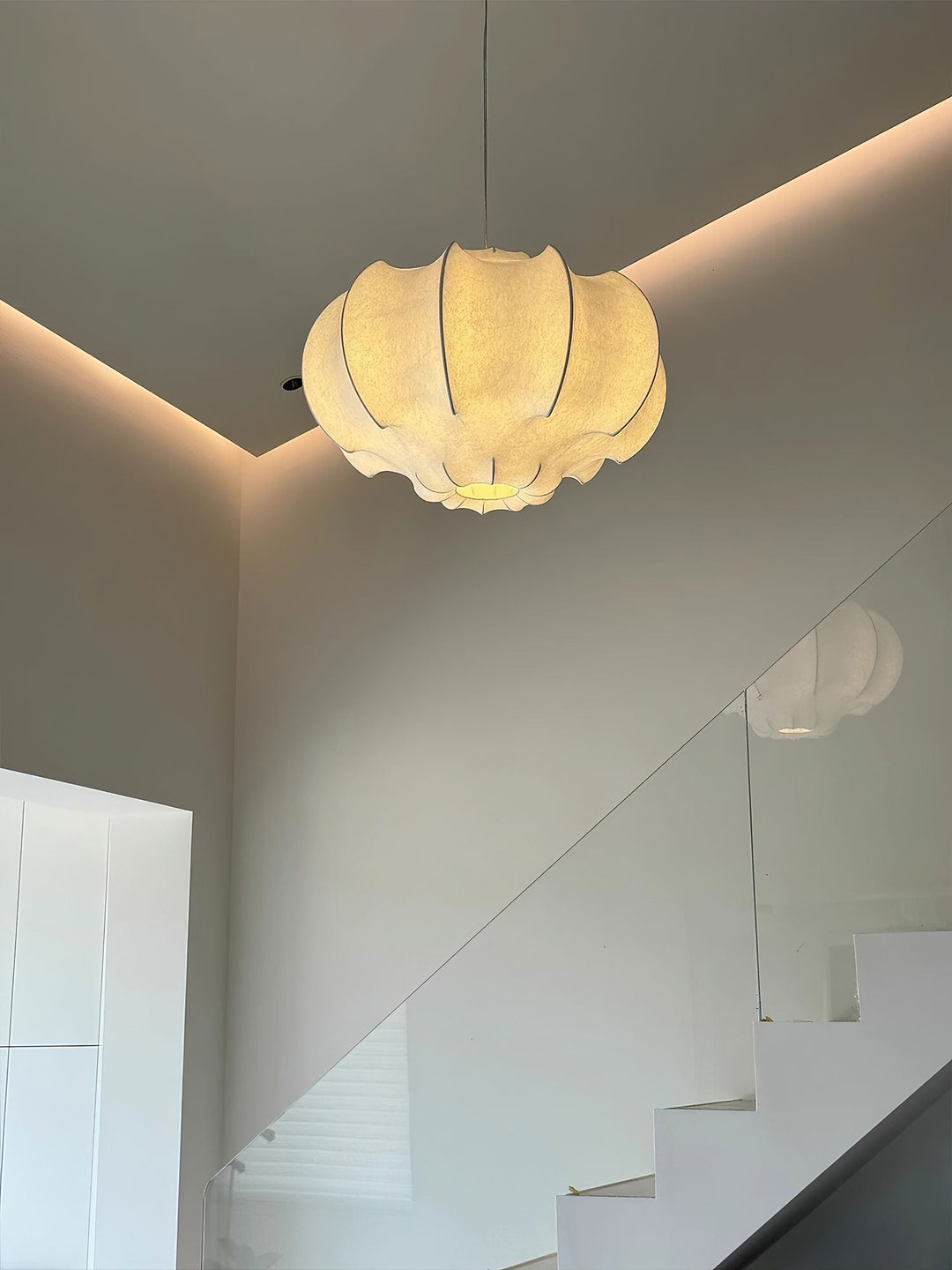 Lampa wisząca z jedwabiu Silken Lotus