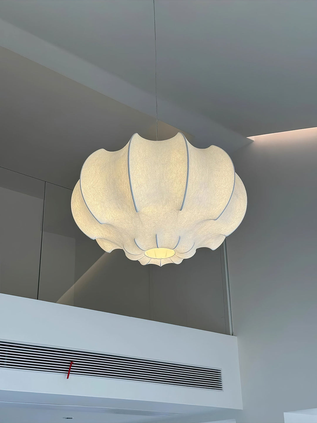 Lampa wisząca z jedwabiu Silken Lotus