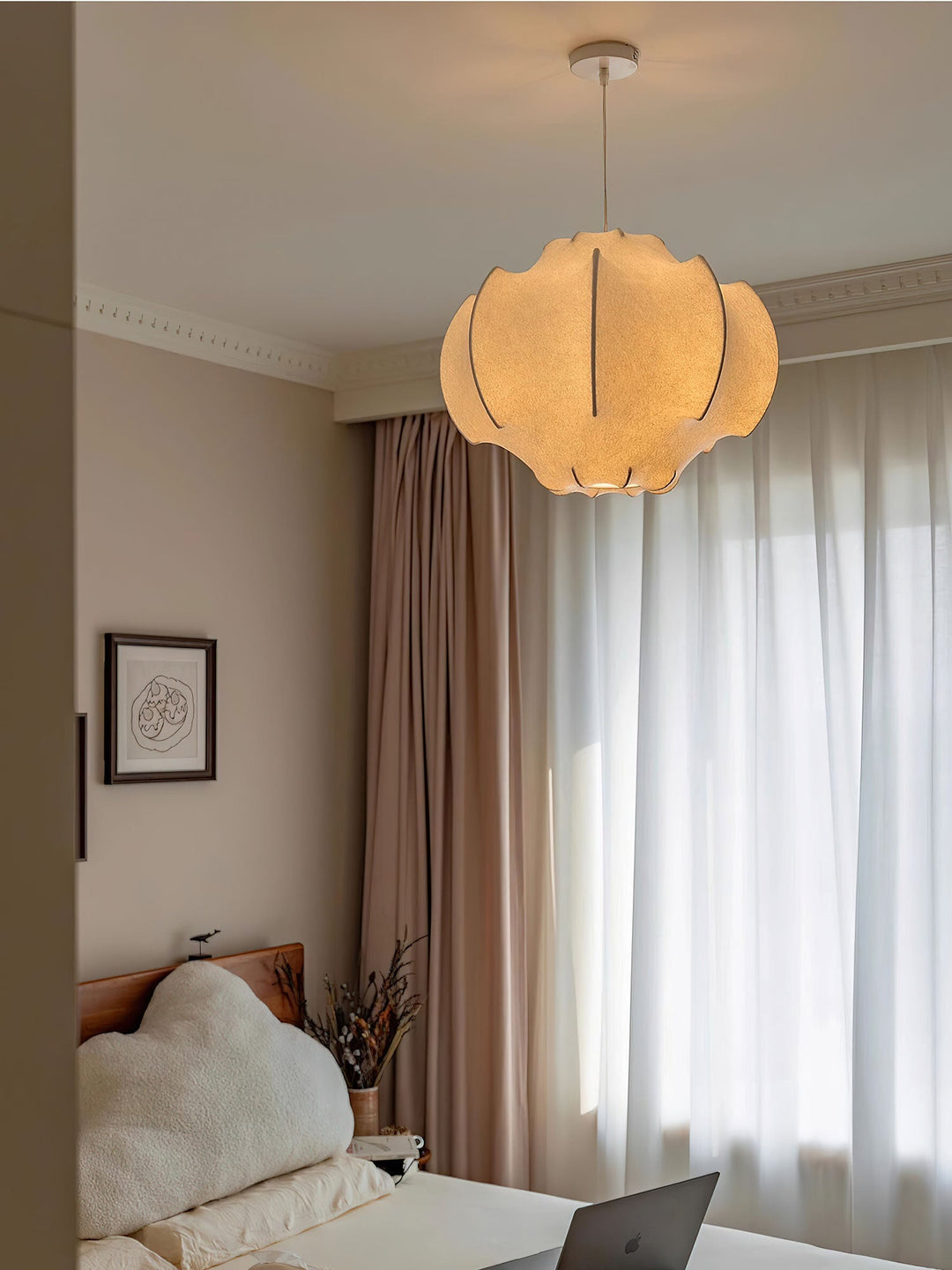 Lampa wisząca z jedwabiu Silken Lotus