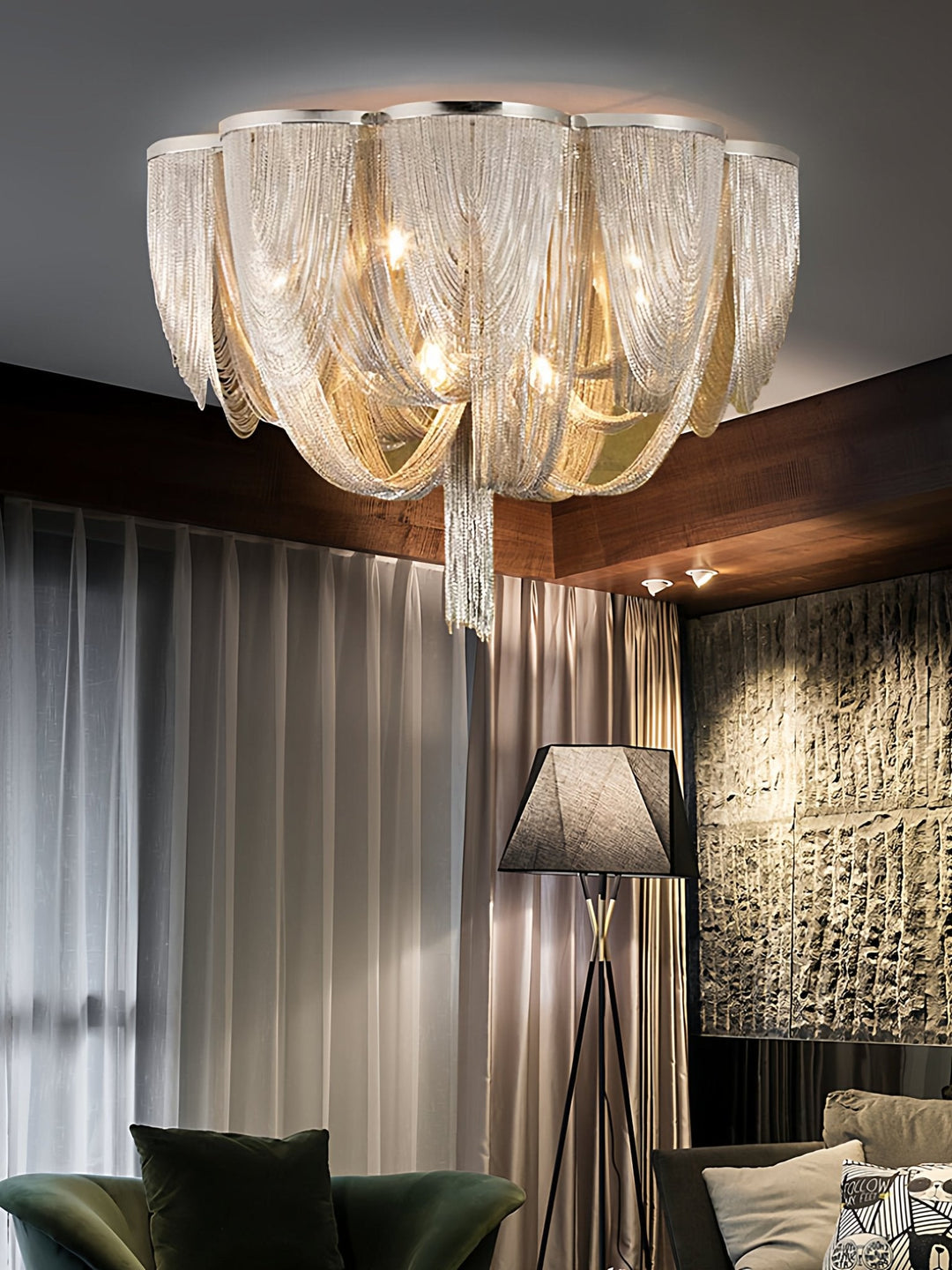 Lampa sufitowa z łańcuszkami
