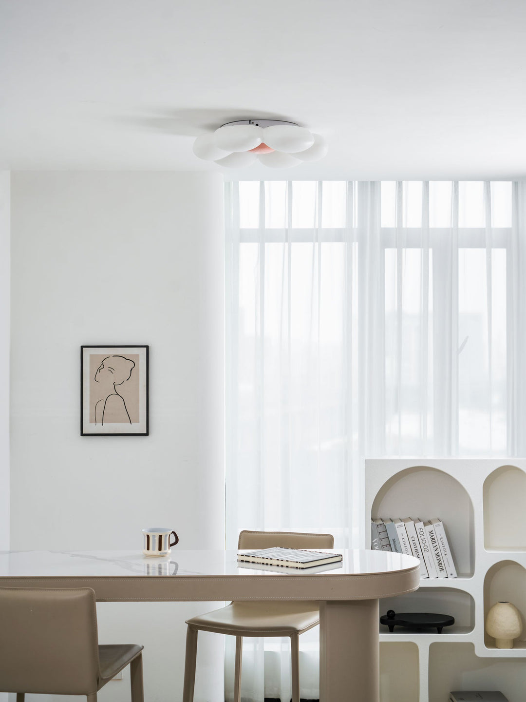 Lampa sufitowa w kształcie kwiatu z sześcioma płatkami do pokoju dziecięcego