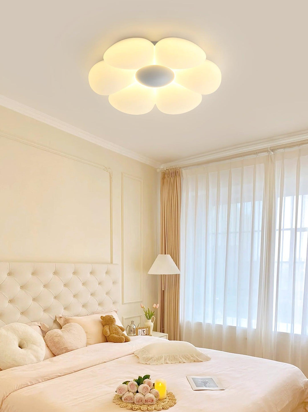 Lampa sufitowa w kształcie kwiatu z sześcioma płatkami do pokoju dziecięcego